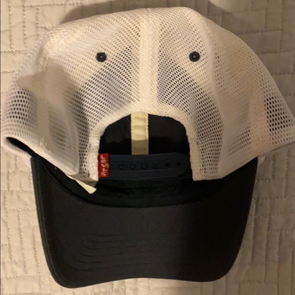 Levi’s snapback hat - Picture 4 of 6